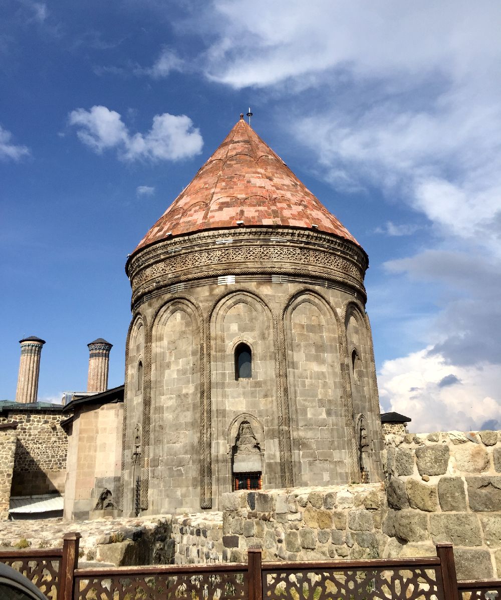 Старинная крепость