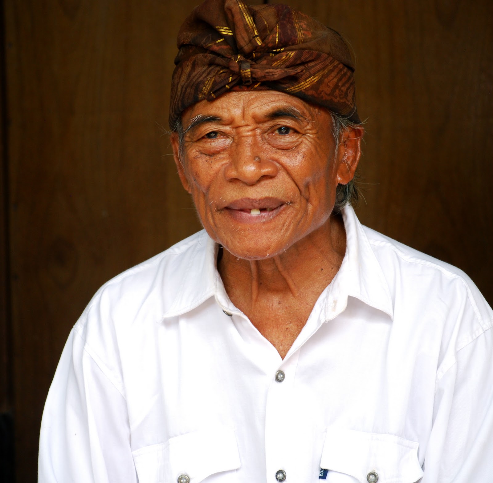 Одна страна – 720 диалектов